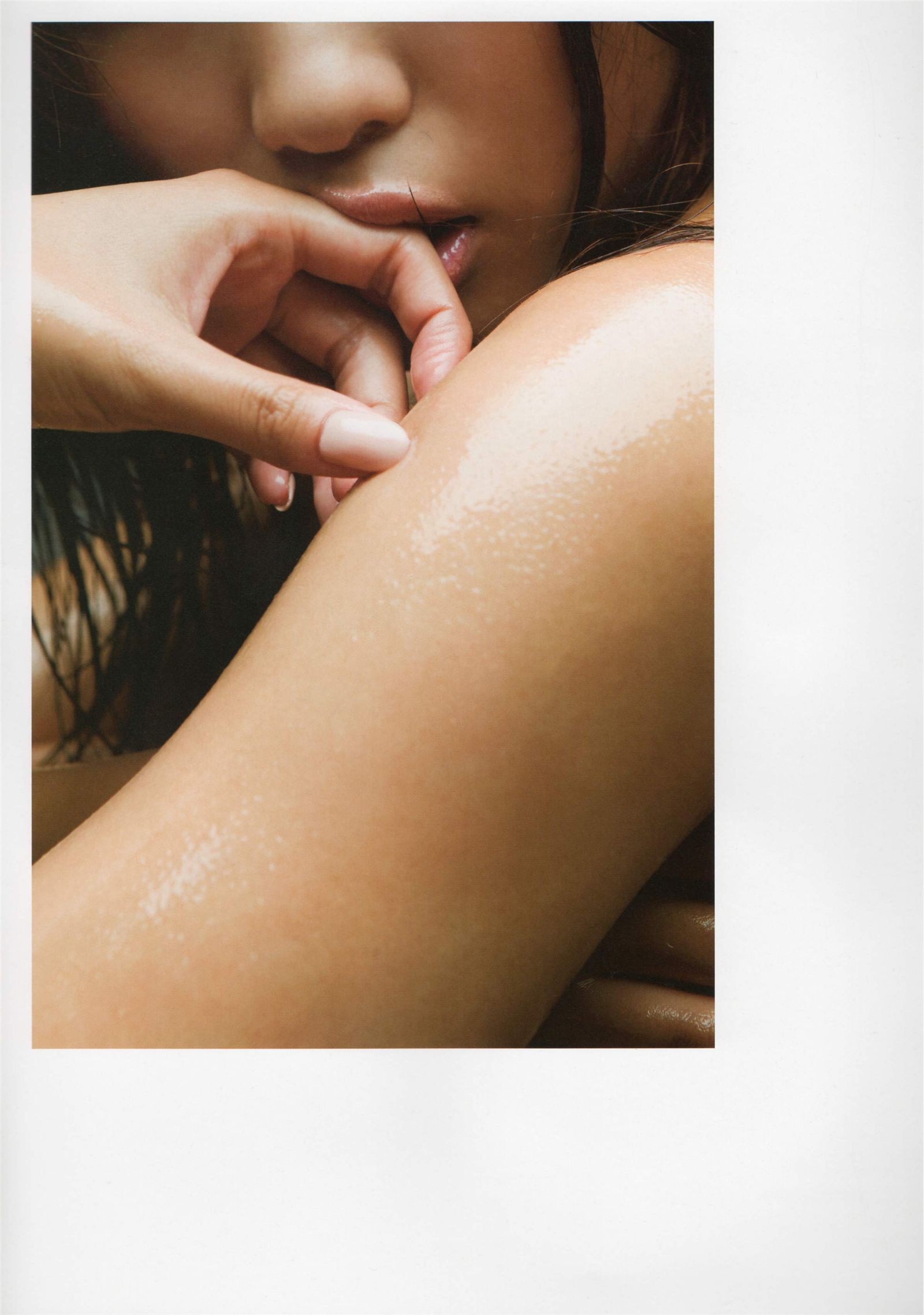 Mai Nishida 西田麻衣 目眩神迷 [PB写真集]